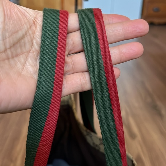 A307- ๐ฏ% authentic Gucci tote bag - Picture 14 of 16